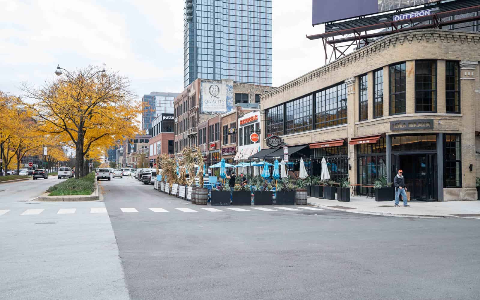 Street view of Randolph Street restaurants in Chicago's West Loop neighborhood