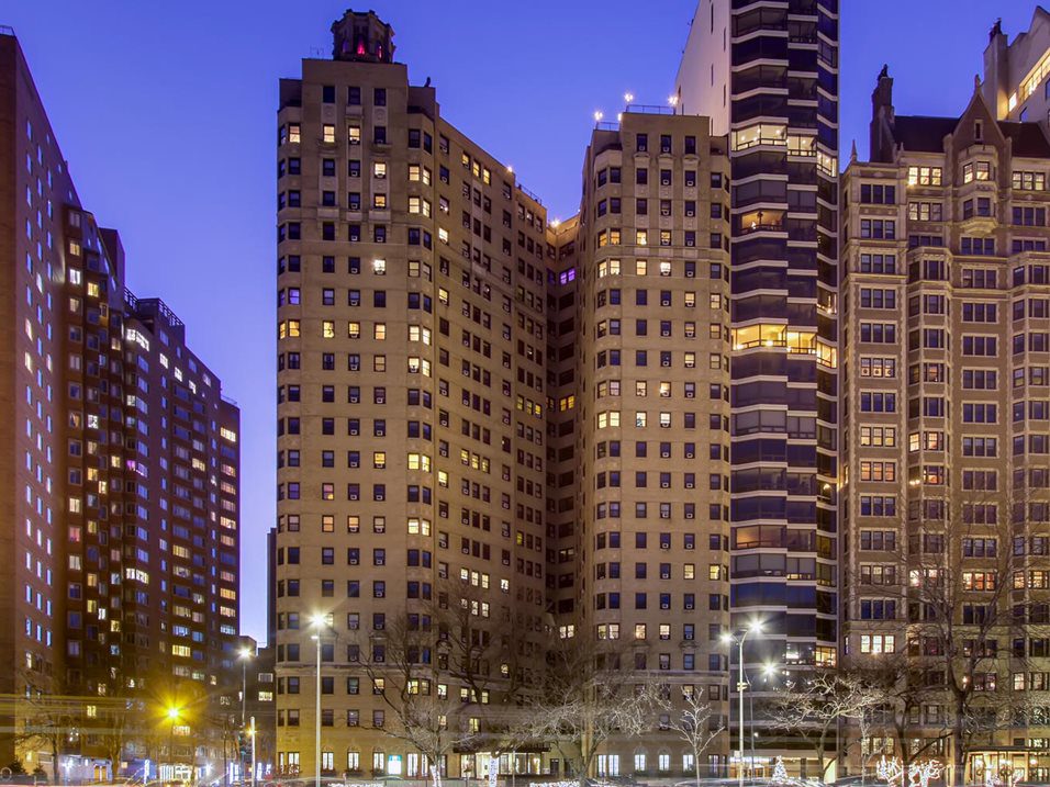 Exterior photo of 1400 N Lake Shore Drive