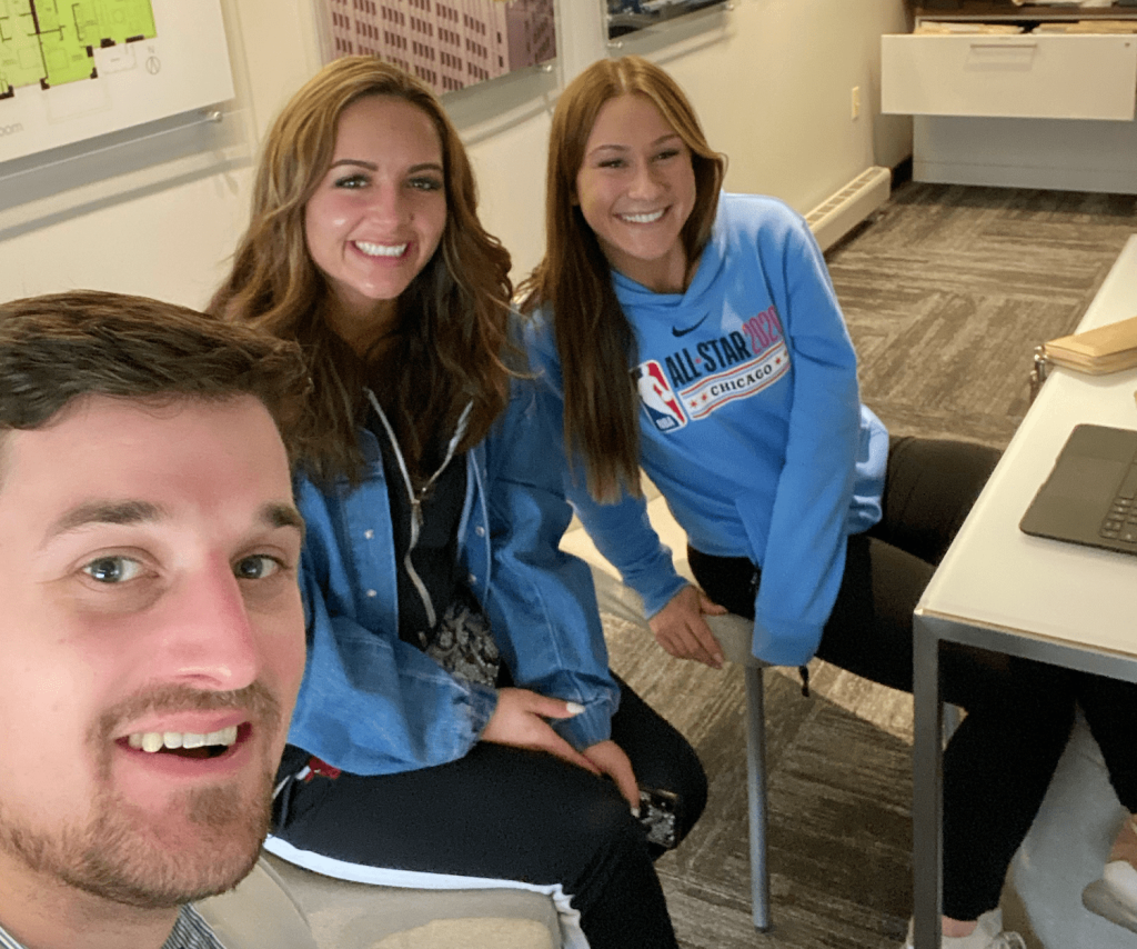 Chip, a Chicago-based apartment leasing agent, his client Ericka and her friend Gabby, ready to sign a lease. 