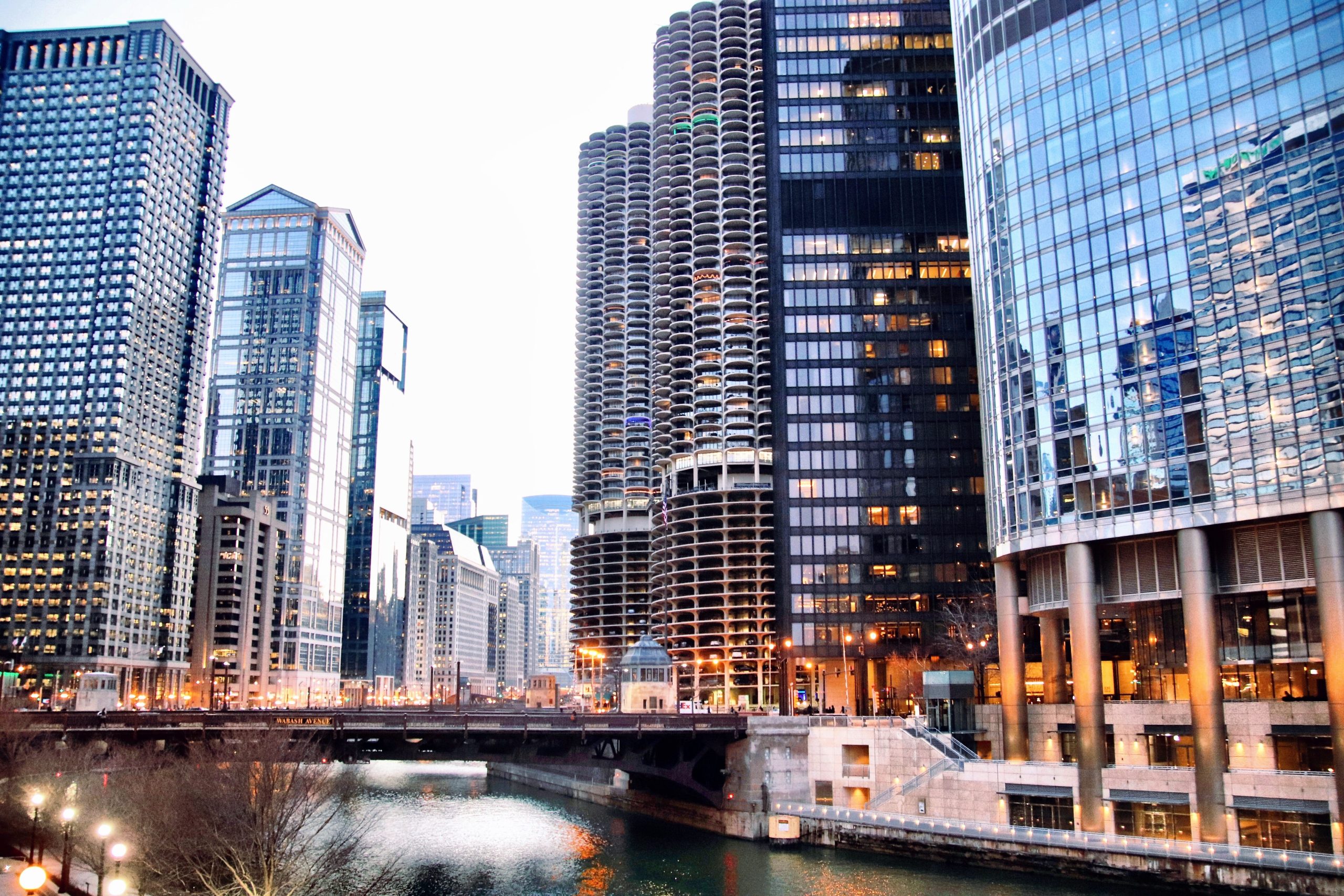 Photo of bridge in River North on Chicago River