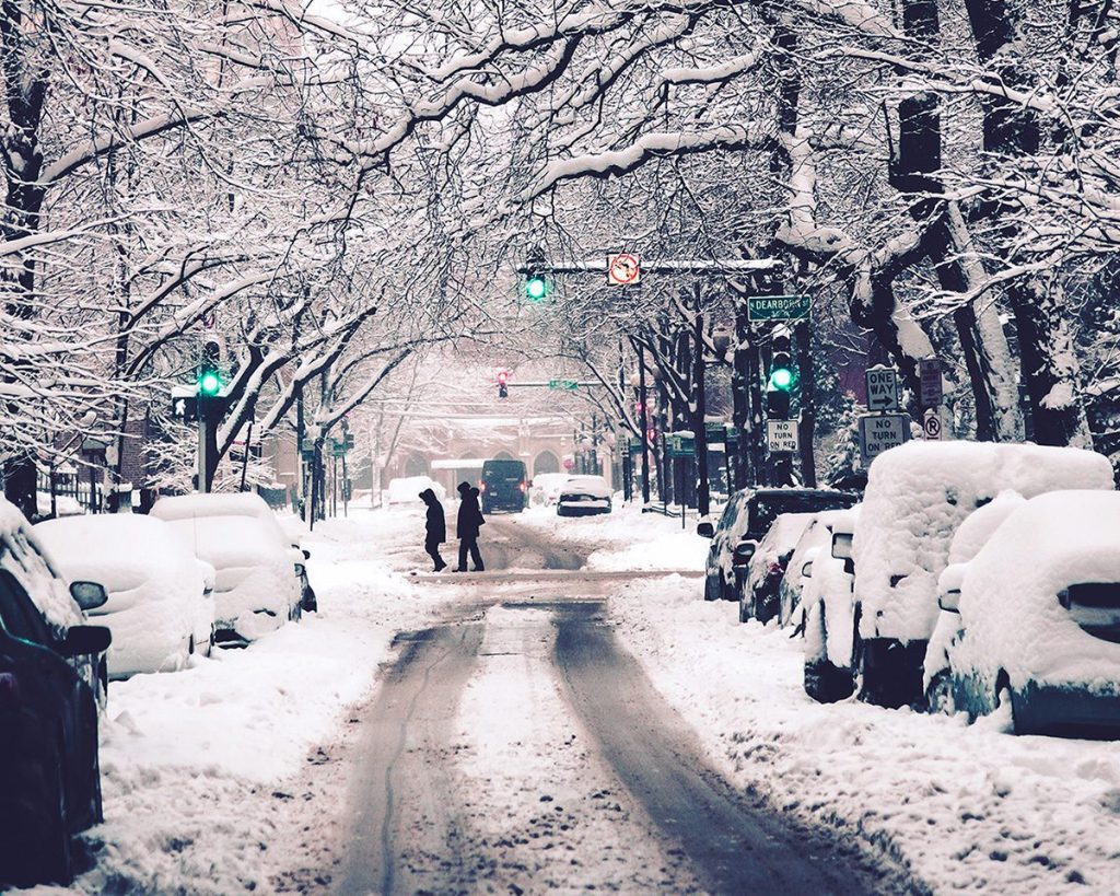 A street in Chicago during snowy winter months