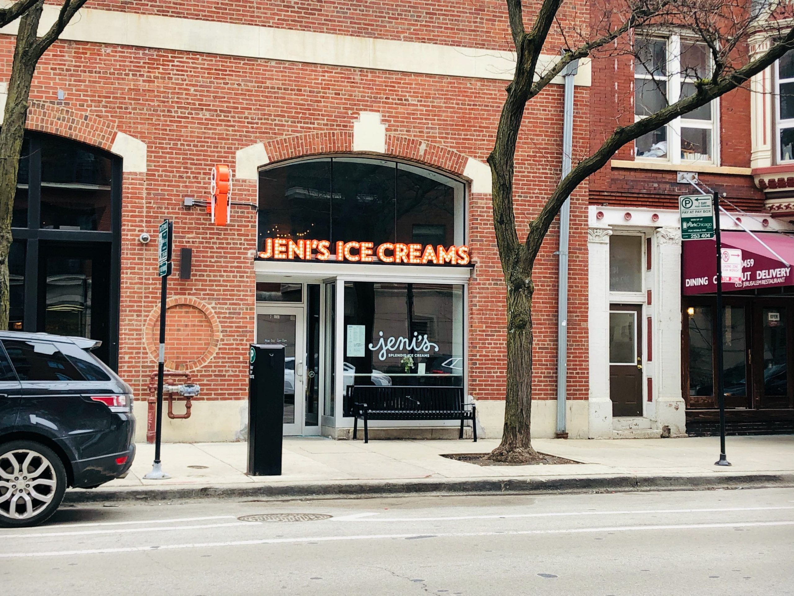 Jeni's Ice Cream in Chicago's Old Town neighborhood 