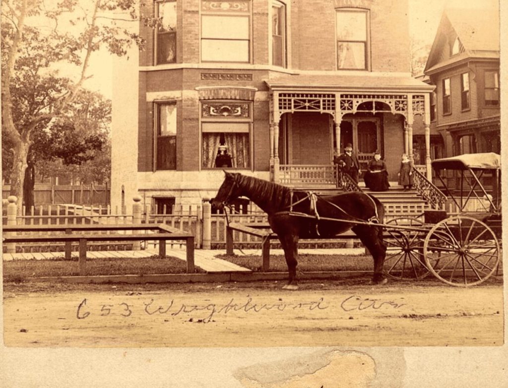 A photo from 1880 in Chicago's Lincoln Park neighorhood