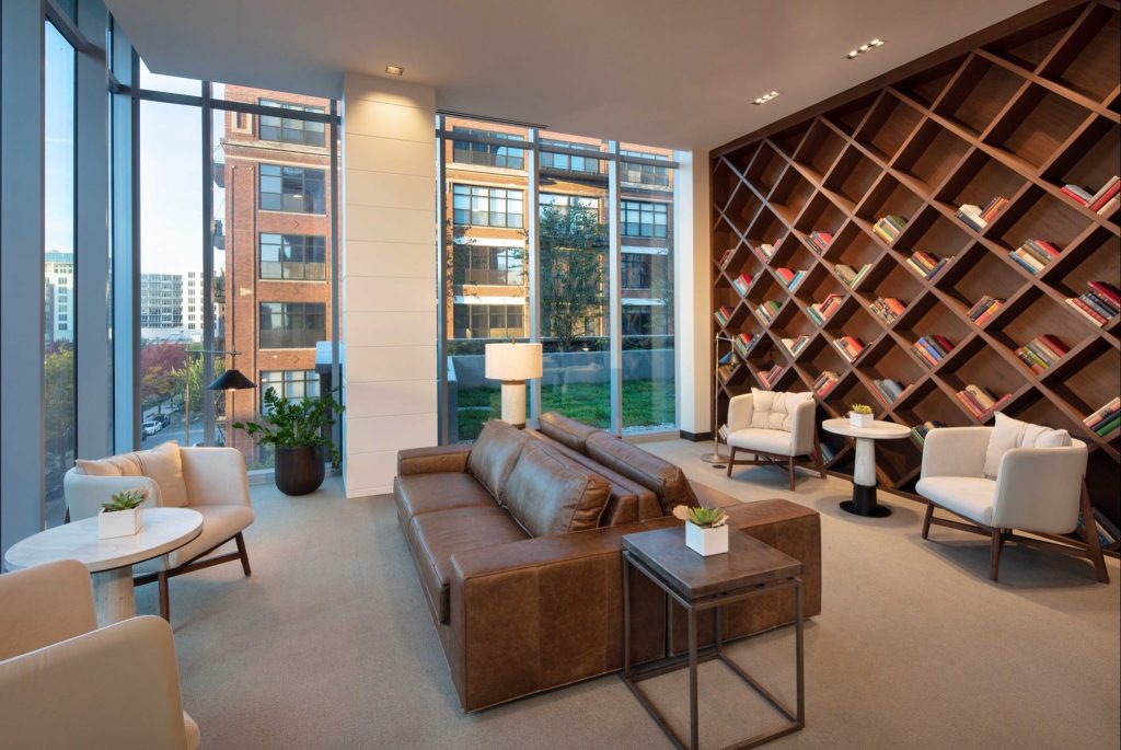 A really cool library space in Milieu apartments in Chicago's West Loop