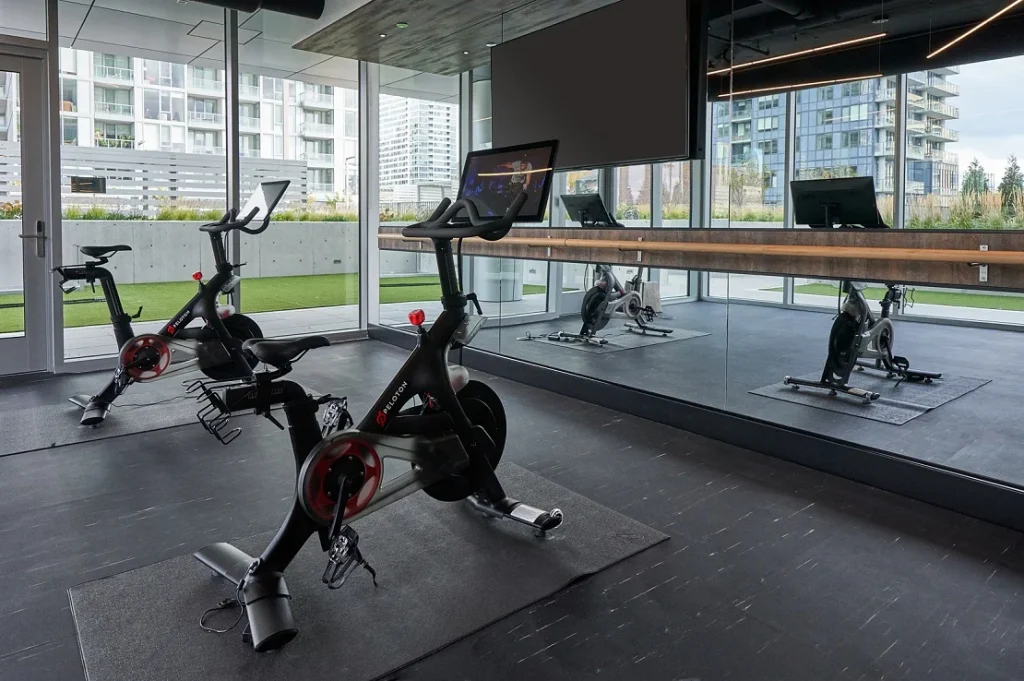 Onni Fulton Market fitness center with peloton bikes.