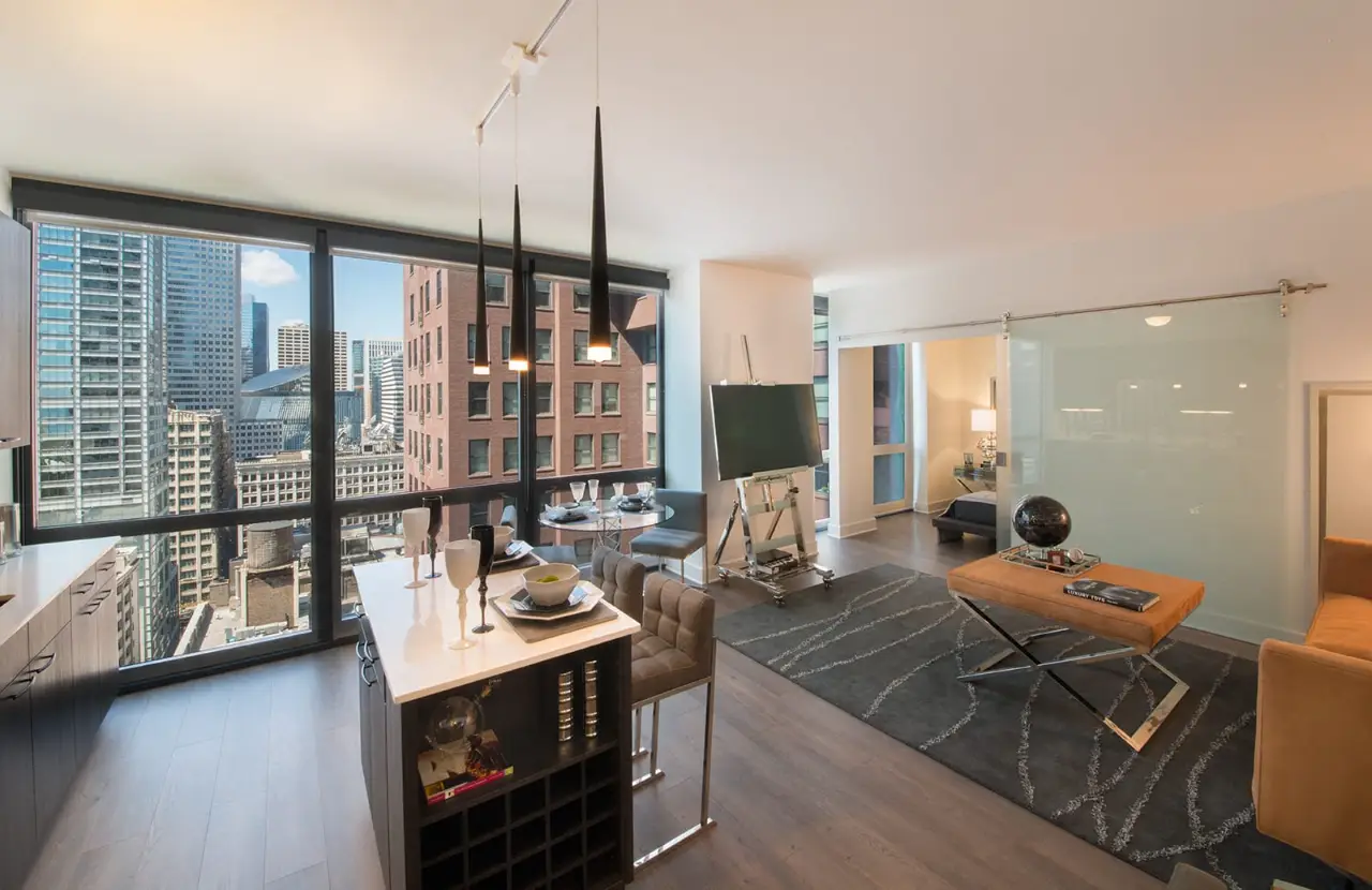 73 E Lake Chicago Apartment