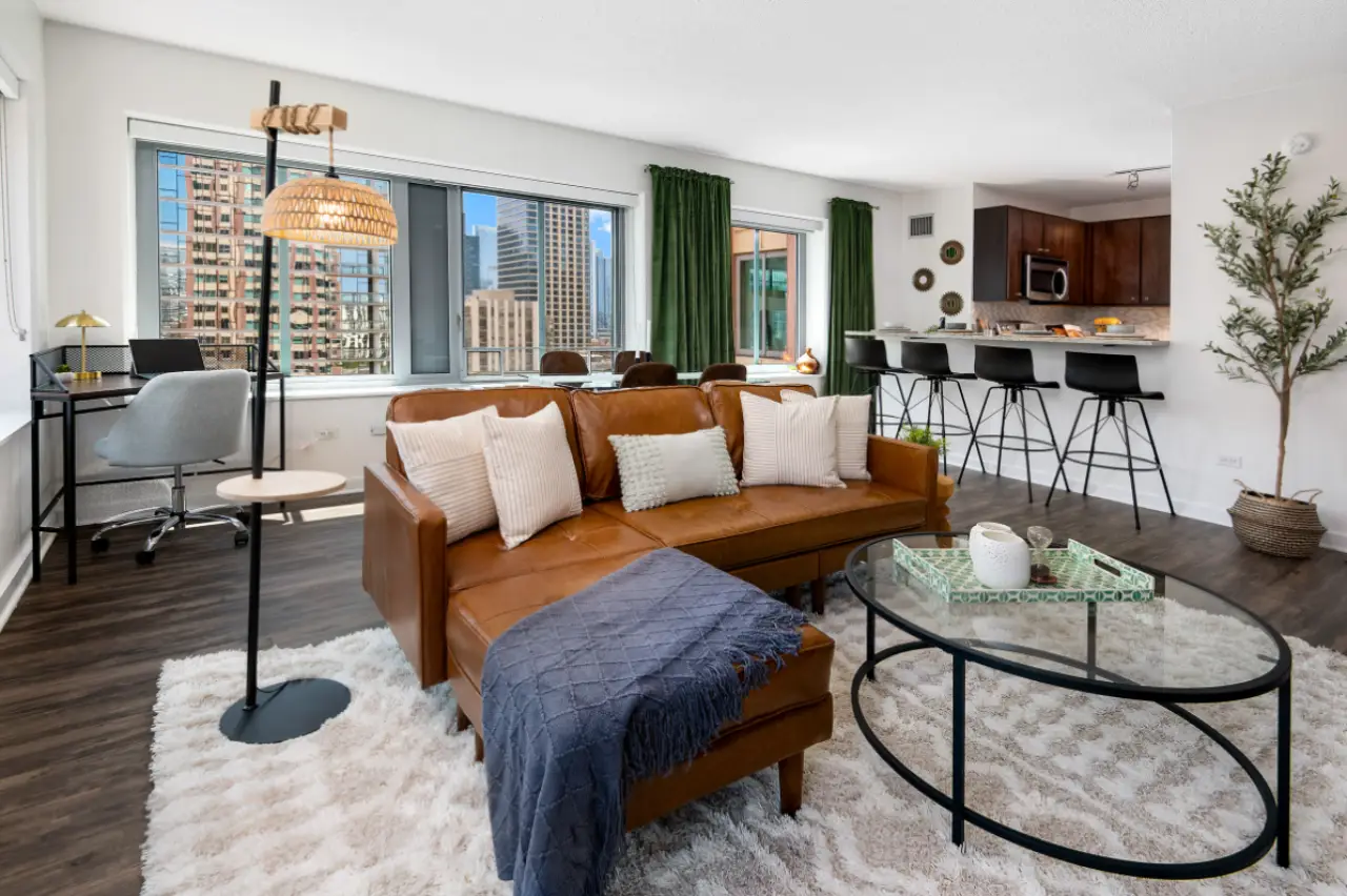 Chestnut Tower Chicago Apartment