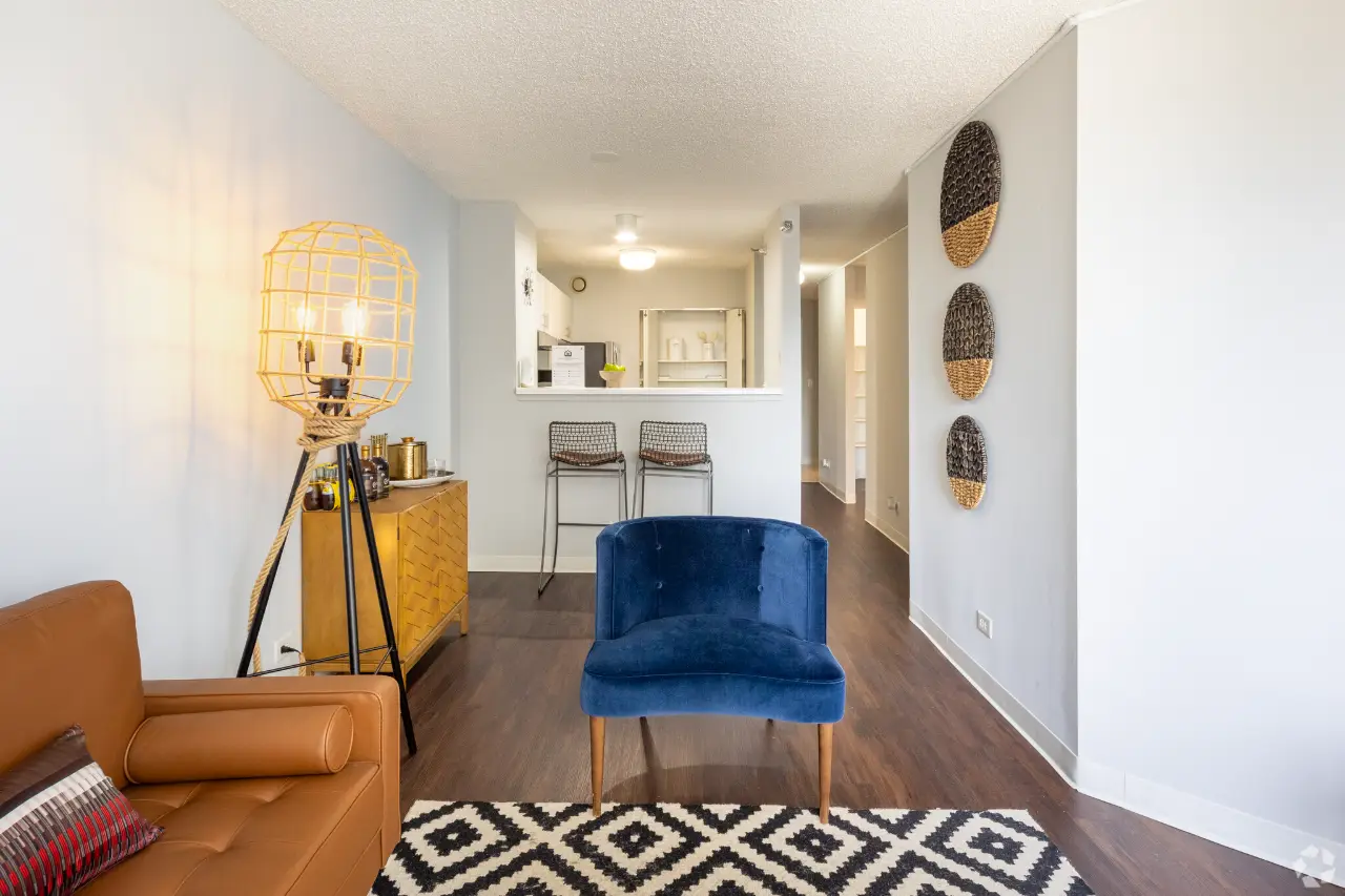 Lake Shore Plaza Apartment Chicago